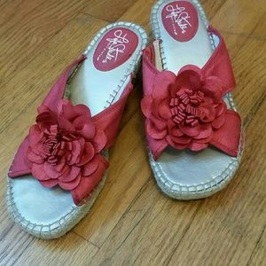 NWOT Life Stride - cushioned wedges